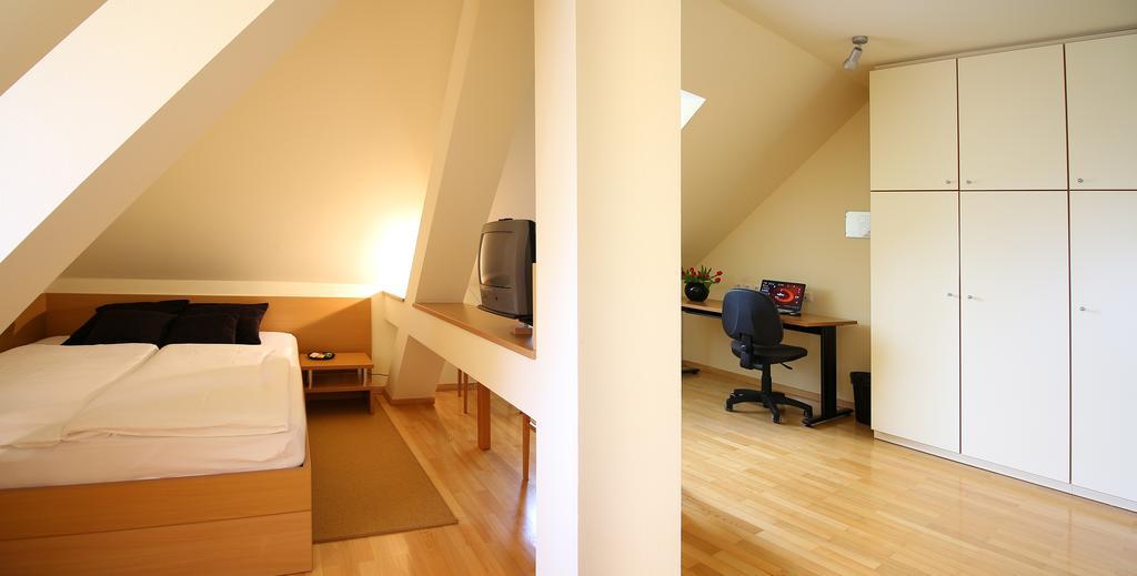 Apartments Villa Boltez Kranj Room photo