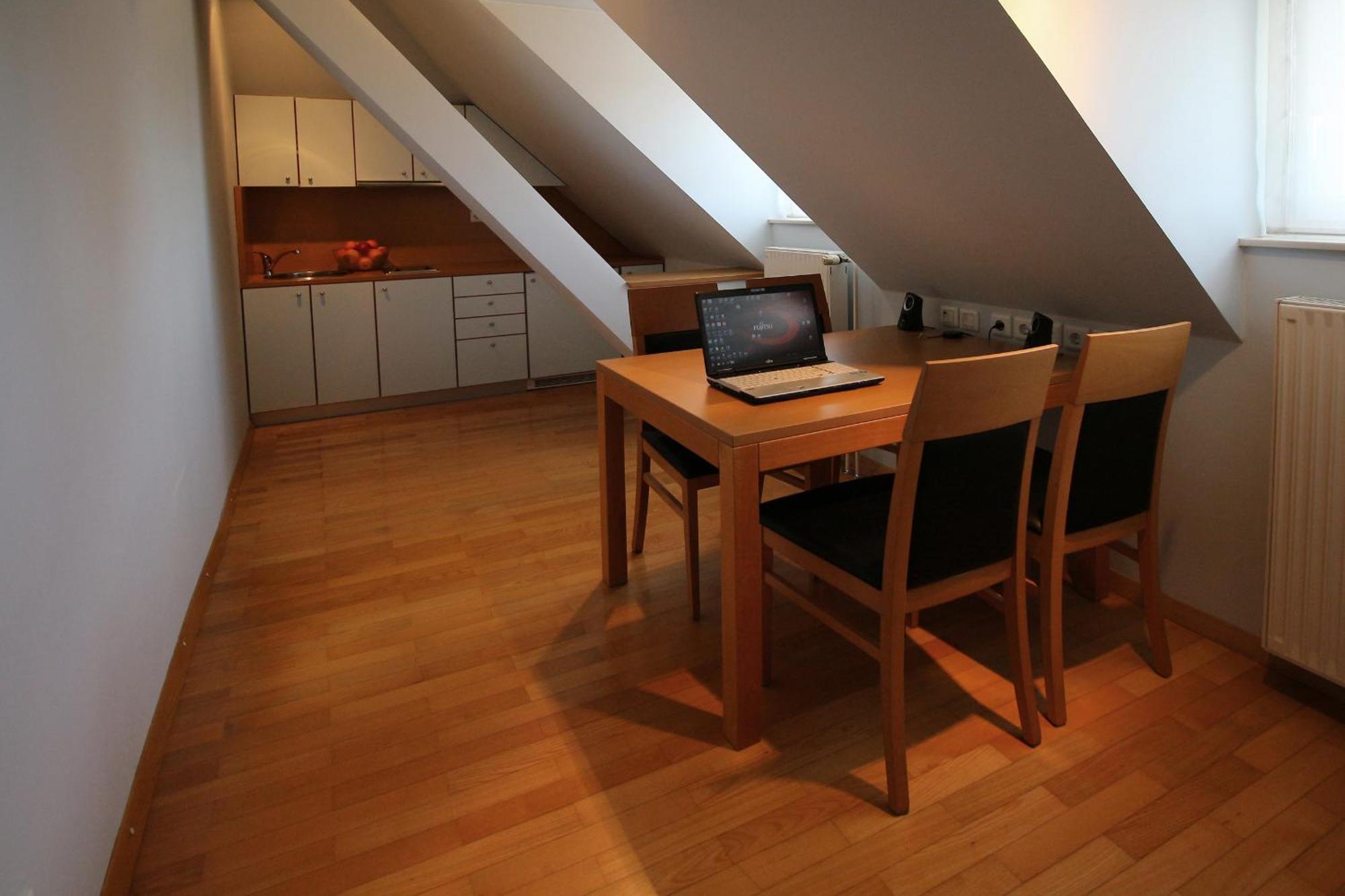 Apartments Villa Boltez Kranj Room photo